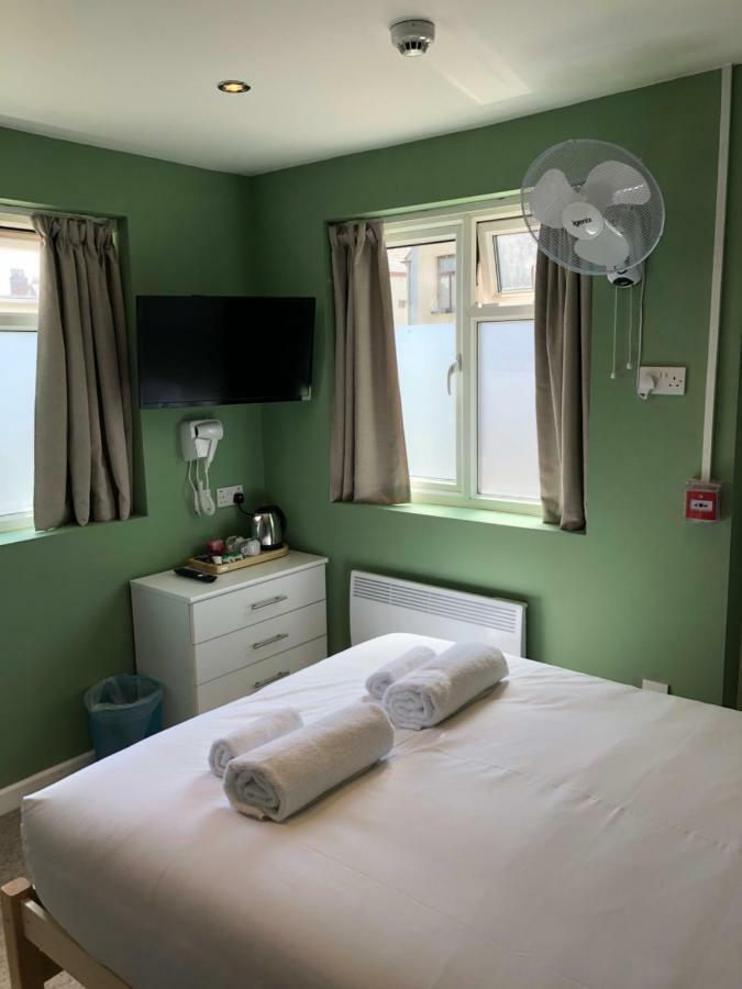 Wisestay Cardiff Exterior photo